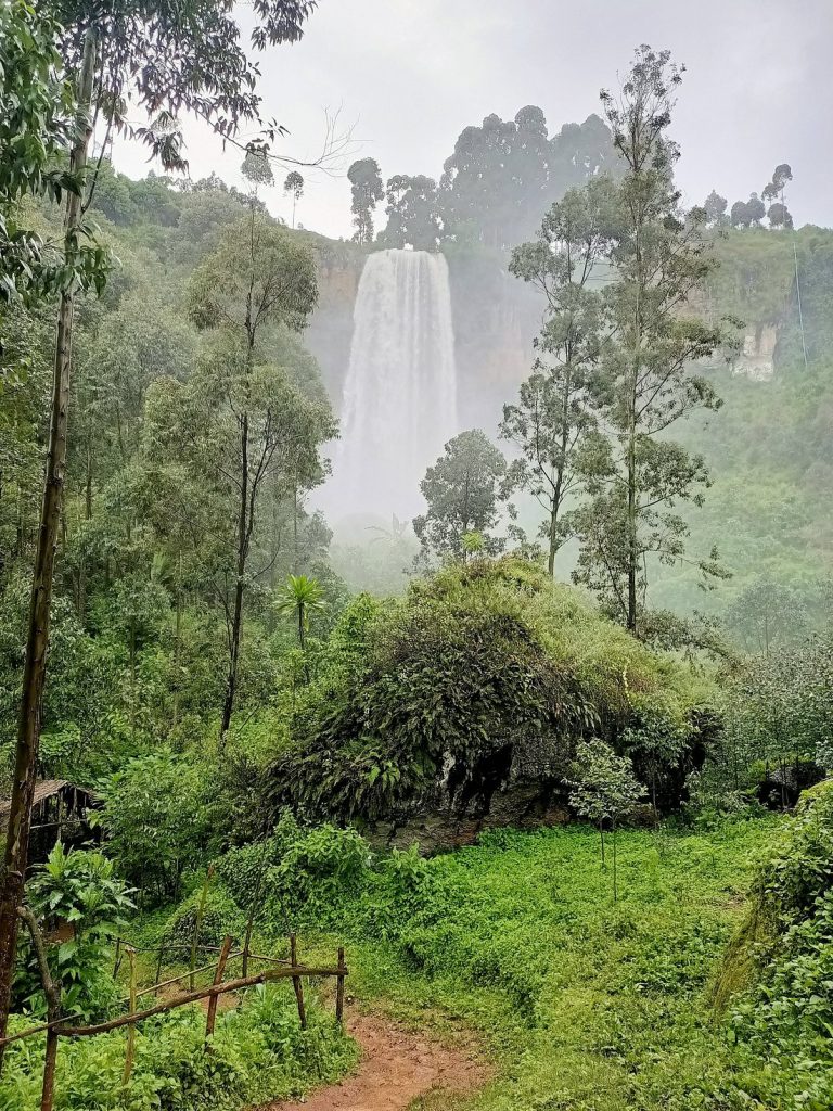 Sipi Falls Uganda Tour: Hikes, Abseiling and Coffee